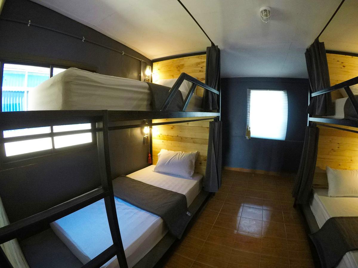 Bandai Hostel Pak Kret Eksteriør billede