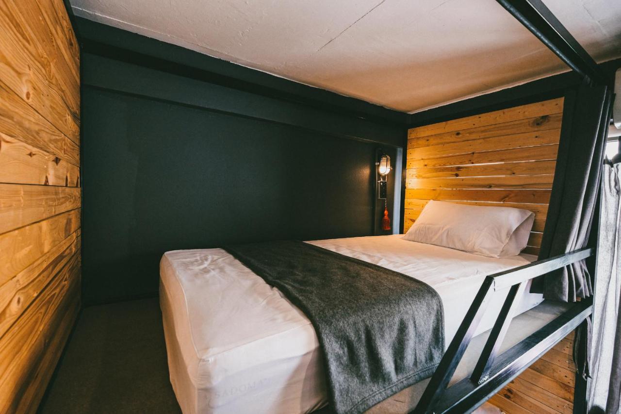 Bandai Hostel Pak Kret Eksteriør billede
